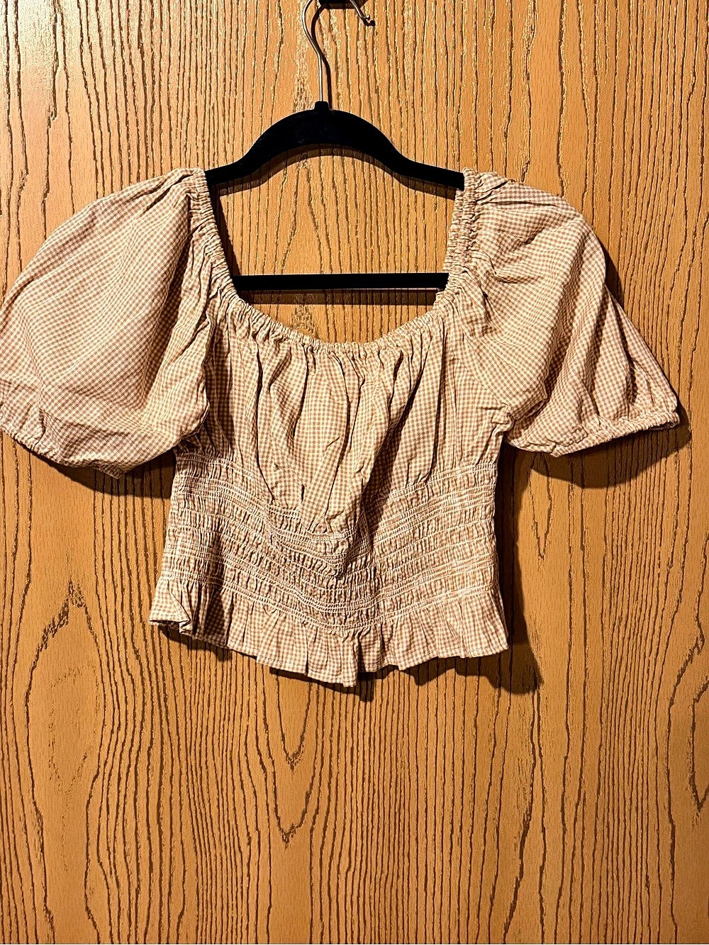 Gingham Puff Sleeve Crop Top in beige & White Size Medium